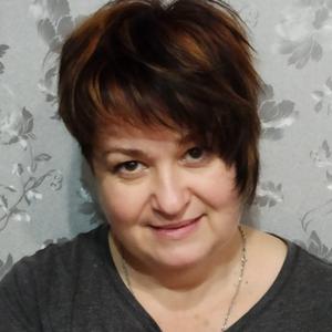 Девушки в Смоленске: Людмила, 52 - ищет парня из Смоленска