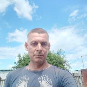 Виталий, 48 лет, Безенчук
