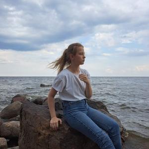 Девушки в Санкт-Петербурге: Виктория, 21 - ищет парня из Санкт-Петербурга