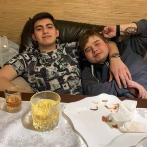 Парни в Ульяновске: Егор, 20 - ищет девушку из Ульяновска