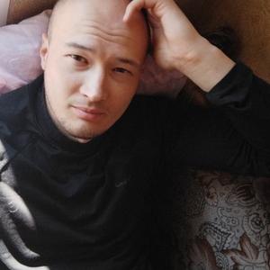 Парни в Елизово: Артем, 35 - ищет девушку из Елизово