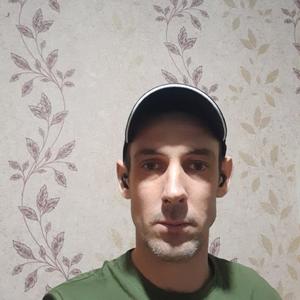 Парни в Каневская: Иван, 39 - ищет девушку из Каневская