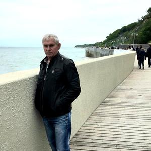 Валерий, 66 лет, Калининград