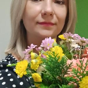 Девушки в Донецке: Елена, 41 - ищет парня из Донецка