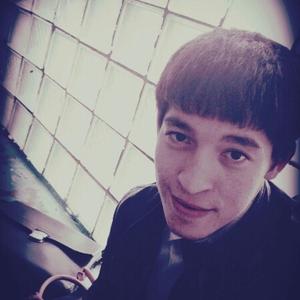 Парни в Сургуте (Ханты-Мансийский АО): Баха, 28 - ищет девушку из Сургута (Ханты-Мансийский АО)
