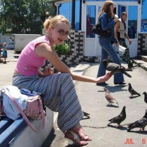 Девушки в Владивостоке: Ярина, 44 - ищет парня из Владивостока