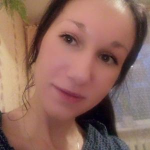 Девушки в Пскове: Ирина, 41 - ищет парня из Пскова