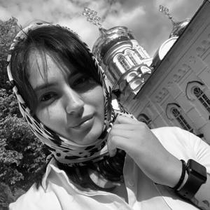 Девушки в Казани (Татарстан): Aliya, 26 - ищет парня из Казани (Татарстан)