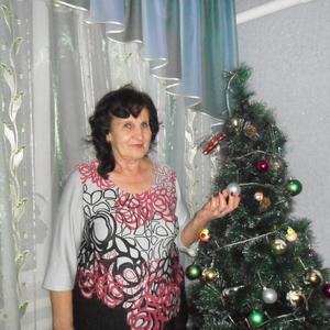Девушки в Новосибирске: София, 68 - ищет парня из Новосибирска