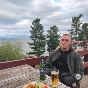 Парни в Мурманске: Илья, 25 - ищет девушку из Мурманска