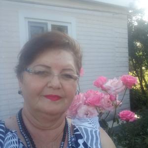 Девушки в Армавире: Людмила, 61 - ищет парня из Армавира