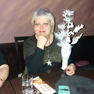 Девушки в Калининграде: Эля, 56 - ищет парня из Калининграда