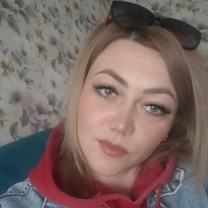 Парни в Альметьевске: Юлия, 36 - ищет девушку из Альметьевска