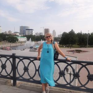 Девушки в Ижевске: Алёна, 50 - ищет парня из Ижевска
