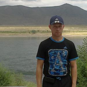 Парни в Кызыле: Внук, 44 - ищет девушку из Кызыла