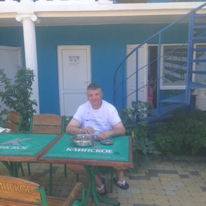 Парни в Нижний Тагиле: Андрей, 57 - ищет девушку из Нижний Тагила