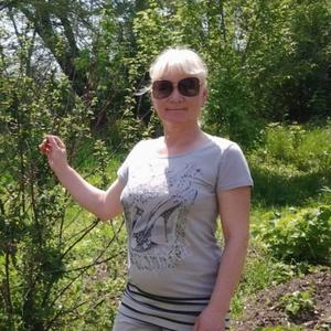 Девушки в Уссурийске: Людмила, 58 - ищет парня из Уссурийска