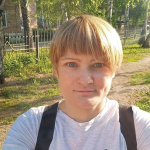Девушки в Новосибирске: Эмилия, 31 - ищет парня из Новосибирска