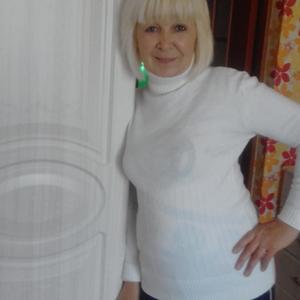 Девушки в Челябинске: Роза, 68 - ищет парня из Челябинска
