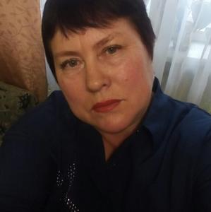 Девушки в Саратове: Оксана, 54 - ищет парня из Саратова