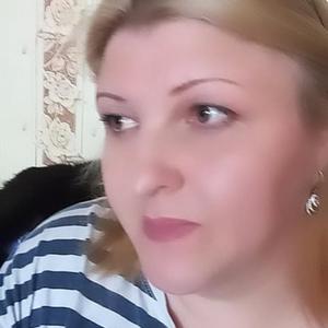 Девушки в Нижний Новгороде: Людмила, 48 - ищет парня из Нижний Новгорода