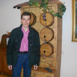 Парни в Гатчине: Александр Петров, 38 - ищет девушку из Гатчины