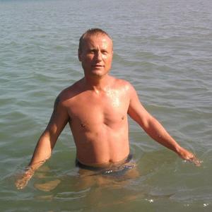 Парни в Старый Осколе: Сергей Боев, 58 - ищет девушку из Старый Оскола