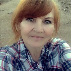 Девушки в Новосибирске: Лариса, 54 - ищет парня из Новосибирска