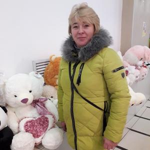 Девушки в Нижний Новгороде: Елена, 48 - ищет парня из Нижний Новгорода
