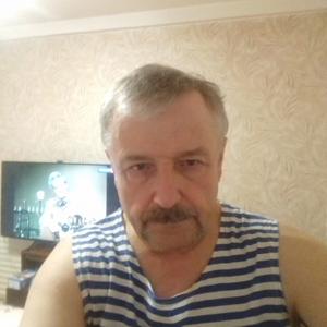 Парни в Ижевске: Yuriy, 73 - ищет девушку из Ижевска