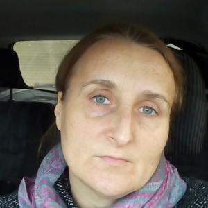 Девушки в Пскове: Мария, 48 - ищет парня из Пскова