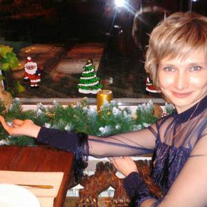 Девушки в Челябинске: Аня, 40 - ищет парня из Челябинска