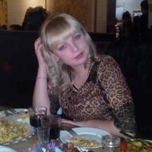 Девушки в Владивостоке: Анна, 37 - ищет парня из Владивостока