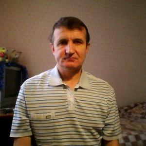 Парни в Тольятти: Александр, 59 - ищет девушку из Тольятти