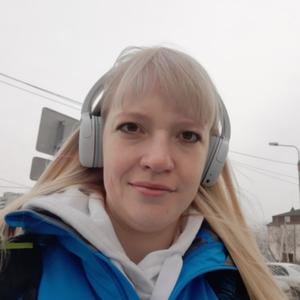 Девушки в Омске: Наталья, 35 - ищет парня из Омска