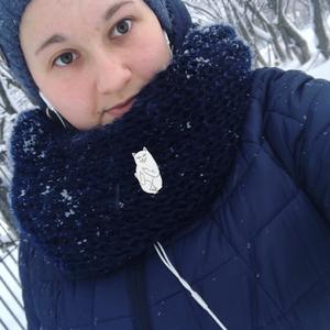 Девушки в Томске: Полина, 27 - ищет парня из Томска