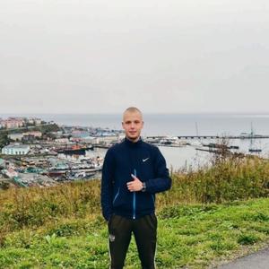 Парни в Владивостоке: Алексей, 25 - ищет девушку из Владивостока