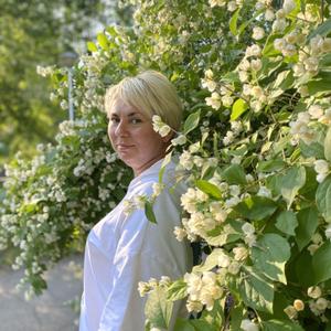 Девушки в Тольятти: Венера, 48 - ищет парня из Тольятти