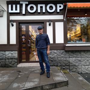 Парни в Саяногорске: Виктор, 64 - ищет девушку из Саяногорска