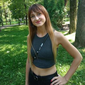 Девушки в Смоленске: Валентина, 28 - ищет парня из Смоленска