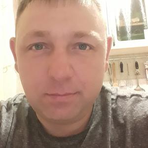 Парни в Северске: Владислав, 41 - ищет девушку из Северска