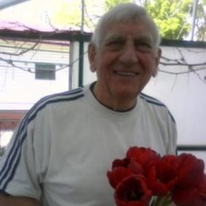 Парни в Волгограде: Анатолий, 75 - ищет девушку из Волгограда