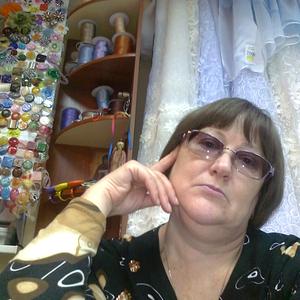 Девушки в Саратове: Галина, 63 - ищет парня из Саратова