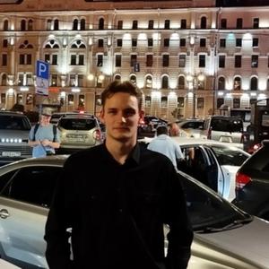 Парни в Калининграде: Василий, 20 - ищет девушку из Калининграда