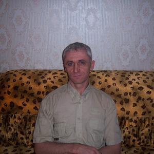 Олег, 56 лет, Красноярск
