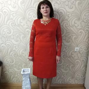 Девушки в Мурманске: Резеда, 58 - ищет парня из Мурманска