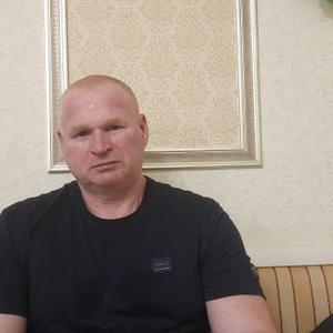Парни в Череповце: Андрей, 52 - ищет девушку из Череповца