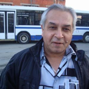 Парни в Шадринске: Сервер Бураметов, 64 - ищет девушку из Шадринска