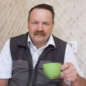 Парни в Череповце: Андрей, 59 - ищет девушку из Череповца