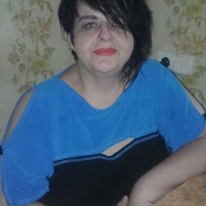 Девушки в Волгограде: Вика Виктория, 54 - ищет парня из Волгограда